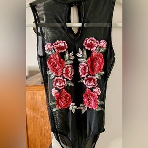 NEW: Black Mesh teddy with Red Floral Embroidery’s Beautiful. Size: XL.